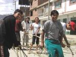 076. Huaraz, příprava masek a příšer na průvod městem